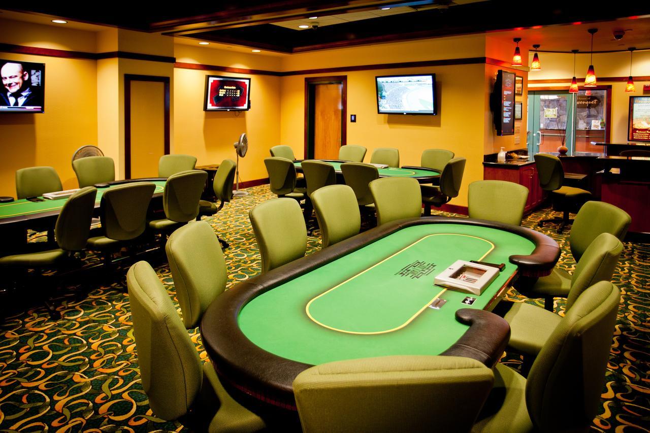Lucky 7 Casino & Hotel Smith River Exterior photo